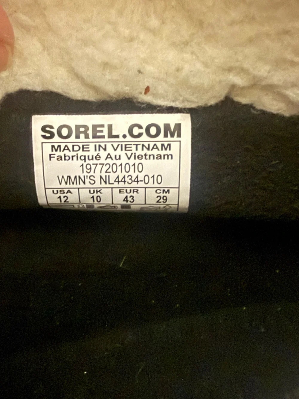 Sorel black suede lace up hiking boots with fur lining. Size US 12